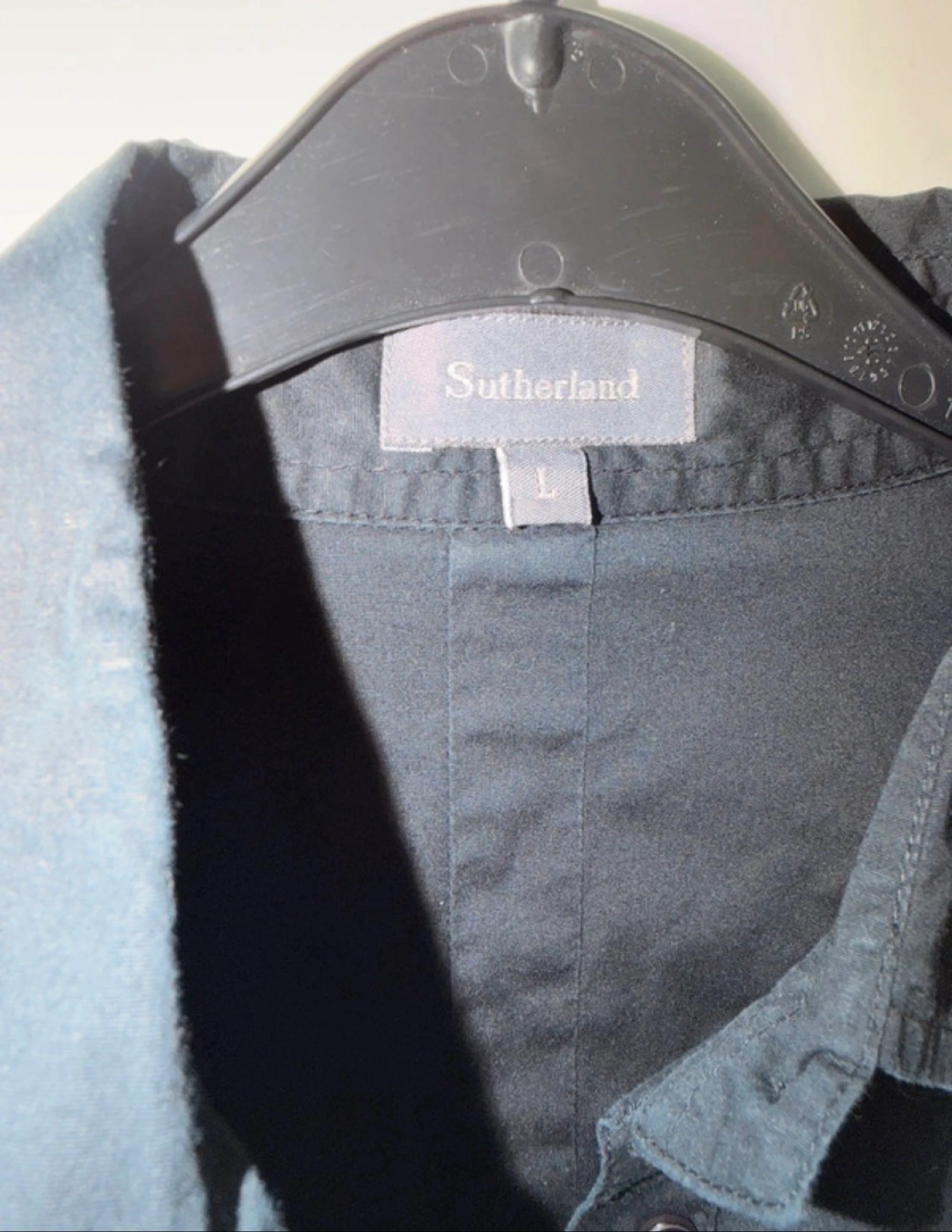 Camiseta branca e preta da Leuk – photo 4